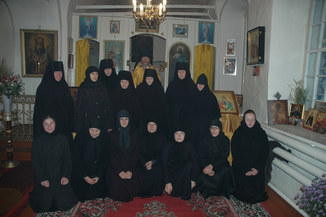 Монахини Свято-Введенского монастыря